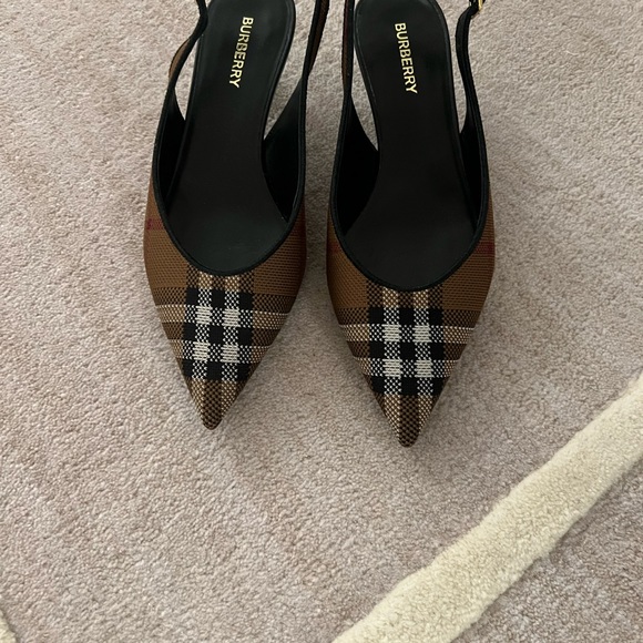 Burberry sling-backs - Picture 4 of 7